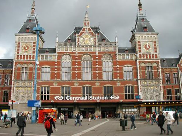 gare centrale Amsterdam